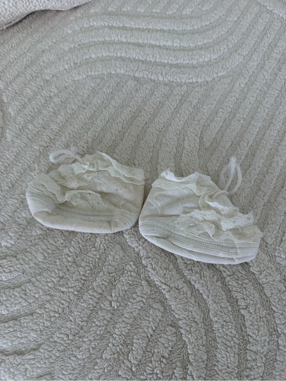 Ivory Lace Baby Booties with Ribbon Ties  - vintage
